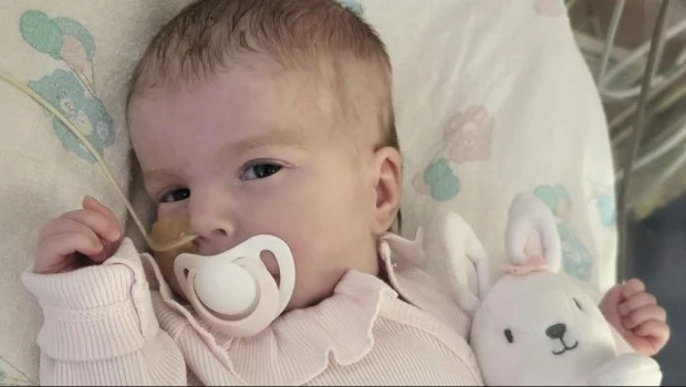 Indi Gregory estuvo en el centro de una batalla legal que involucra a sus padres, funcionarios de salud británicos y el gobierno italiano.