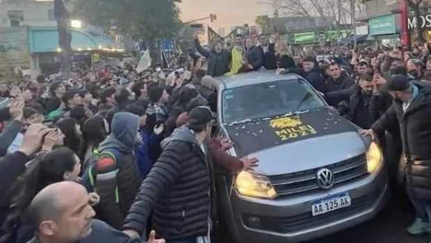 Milei visitará Rosario para encabezar una caravana