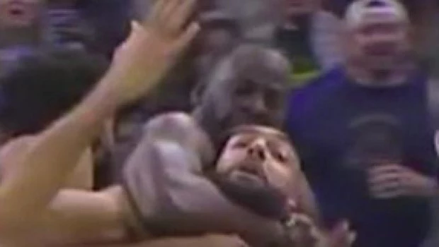 Locura en la NBA: Draymond Green tomó por el cuello a Rudy Gobert