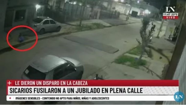 Asesinan de un balazo en la cabeza a un hombre en Bernal y hay un adolescente detenido