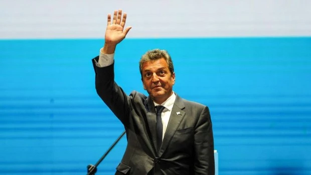 Massa planteó que las Fuerzas Armadas "tendrán un rol central" y que "la discusión sobre su rol es del pasado"