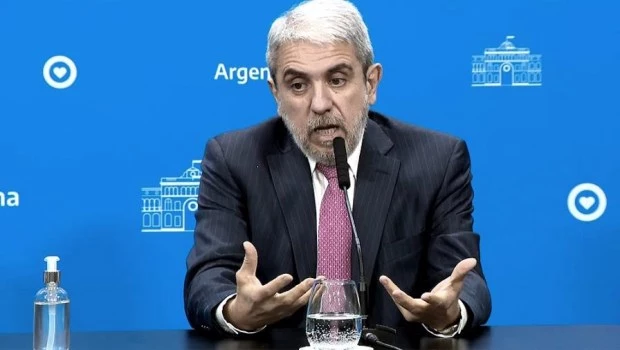 Aníbal Fernández denunciará al partido de Milei por instalar sospechas sobre la Gendarmería en el balotaje 