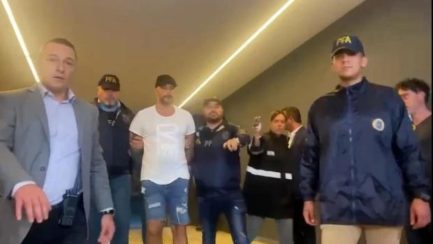 Fariña dijo que fue a visitar a un amigo en la "cueva" allanada donde fue detenido