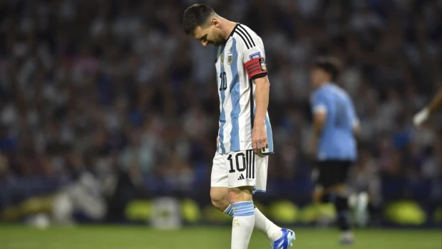 Argentina se rearma tras la derrota con Uruguay, de cara al clásico con Brasil en el Maracaná