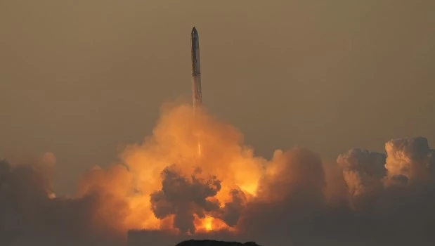 Prueba fallida de SpaceX que lanzó el cohete Starship, pero estalló a pocos minutos del despegue