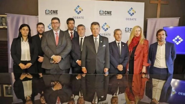 Apoderados de Milei y Massa se reunieron con autoridades de la Cámara Electoral tras denunicias de fraude