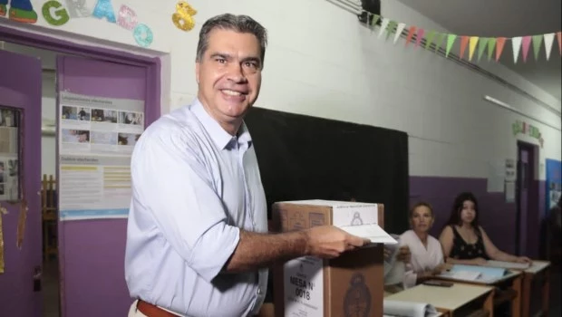 Capitanich votó y destacó las "garantías democráticas electorales"