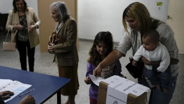 Votó más del 62% del padrón a dos horas del cierre y es una cifra superior a la de octubre