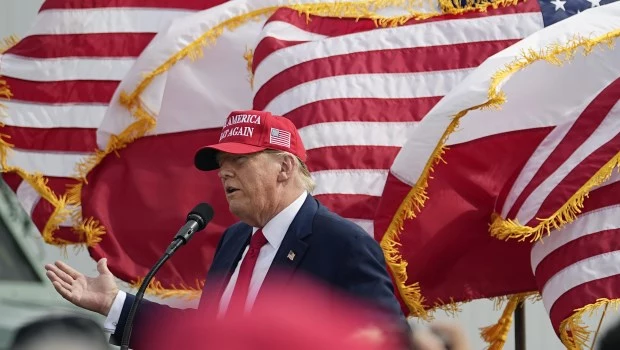 Trump, Bolsonaro y el líder de Vox felicitaron a Milei por su triunfo