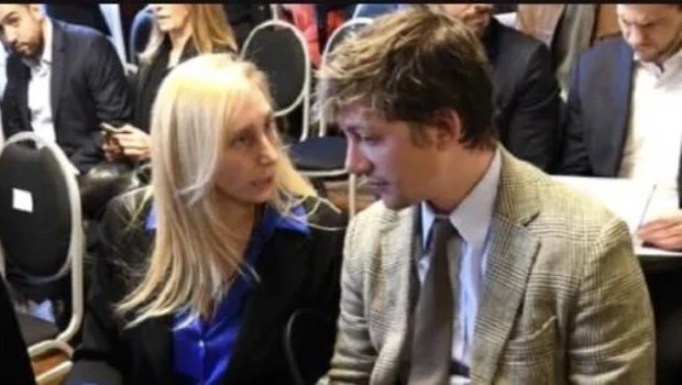 Santiago Caputo, señalado por Milei como el arquitecto de su triunfo, dijo  que no ocupará un cargo - Política | Diario La Prensa