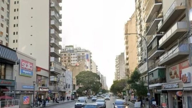 Hallan asesinado a un peluquero en un edificio de Villa Crespo