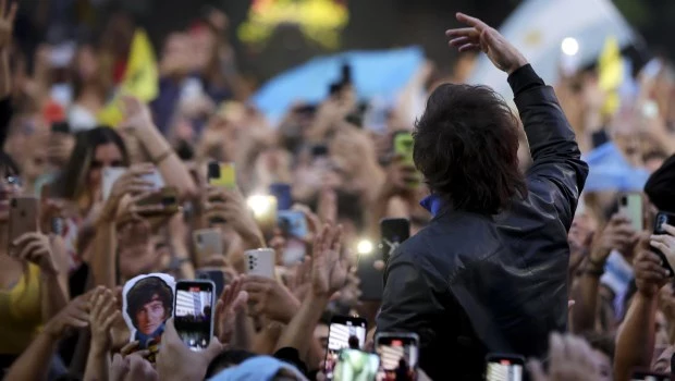 Una multitud espontánea acompañó al líder libertario en cada uno de sus actos de campaña.
