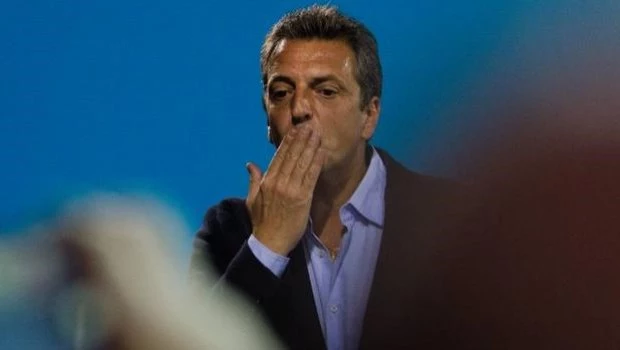 Massa publicó un poema que adjudicó a García Lorca, pero es del tucumano Federico García Hamilton