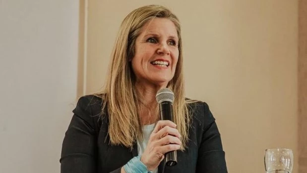 Milei busca sumar a Cynthia Hotton al área social