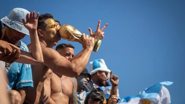 ‘Muchachos…’ fue hecha sobre la base de registros caseros aportados por el público.