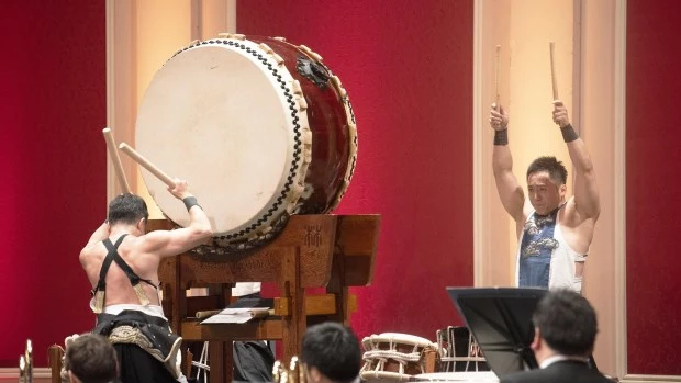 GENTILEZA A. COLOMBAROLI: Una suerte de atletas, el solista y sus adláteres supieron sacarle sonidos expresivos a sus instrumentos.
