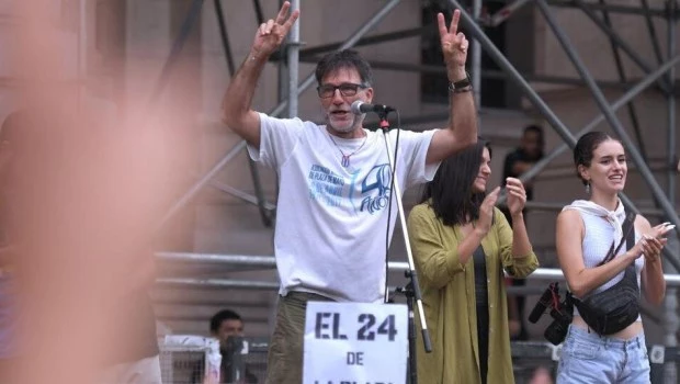 Después el balotaje el sacerdote Francisco Olveira pidió que los votantes libertarios no se acerquen a su comedor popular.