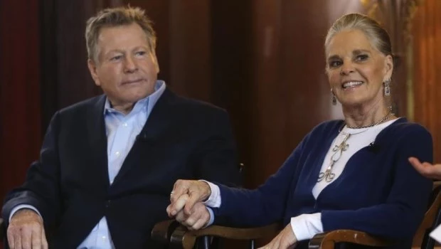 Los protagonistas de Love Story, Ryan O'Neal y Ali MacGraw, en una imagen de 2016.