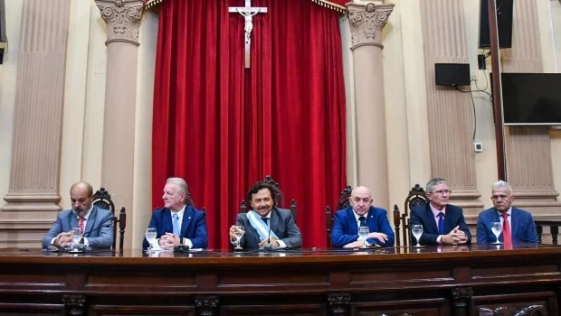 Sáenz pidió por "la Argentina del encuentro” al asumir su segundo mandato en Salta