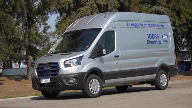 Ford presentó la E-Transit, su vehículo comercial 100% eléctrico