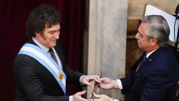 Milei juró y se convirtió en el nuevo presidente de la Argentina