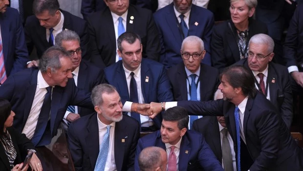 Mandatarios extranjeros, gobernadores, jueces y ministros entre los presentes en el Congreso