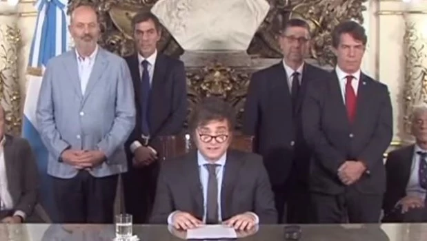 “Comenzó el camino para reconstruir a la Argentina tras décadas de fracasos”, anunció el Presidente