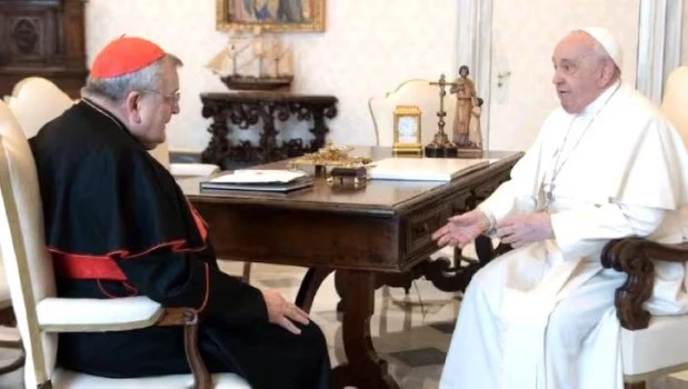 El Santo Padre concedió una audiencia al cardenal norteamericano Raymond Leo Burke.