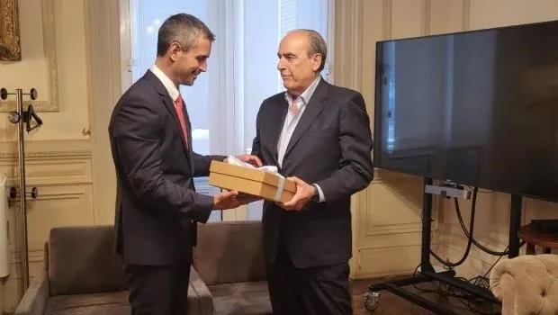 El oficialismo espera sesionar el jueves con los "grandes acuerdos" cerrados y los puntos económicos intactos