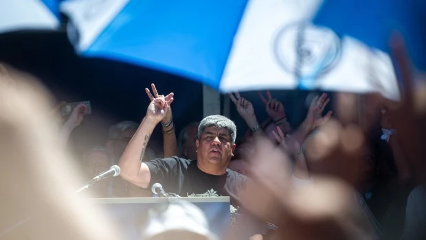 Pablo Moyano amenazó a Caputo: "Lo van a llevar en andas, pero para tirarlo al Riachuelo"