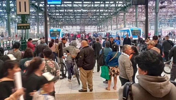A qué hora sale el último tren de cada ramal por el paro