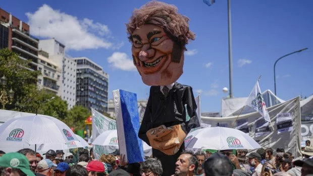 El activo (por ahora) de Milei es quienes se le paran enfrente