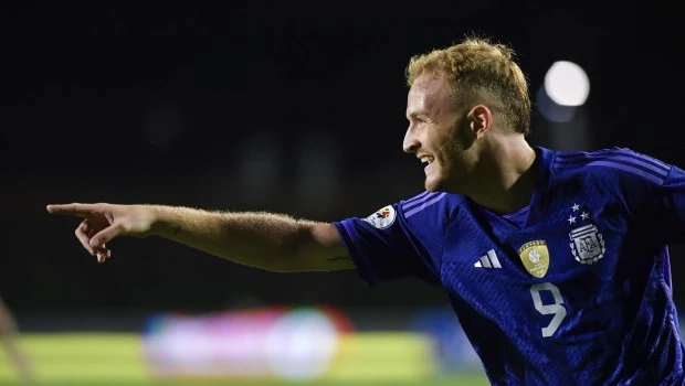 Preolímpico: Argentina le ganó a Perú y lidera su grupo