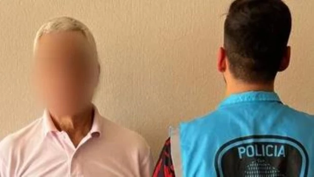 Amenazó de muerte a un vecino en una reunión de consorcio en Palermo y le encontraron dos armas