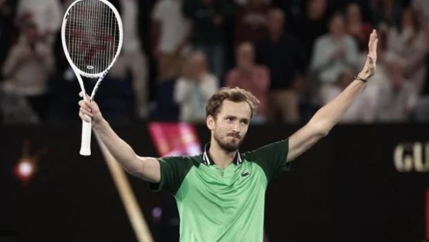 Medvedev venció a Zverev y jugará la final en Australia ante Sinner