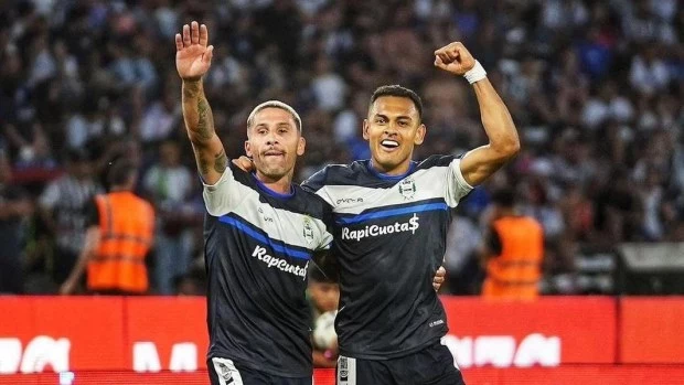 Gimnasia se llevó un triunfo impensado en Córdoba ante Talleres