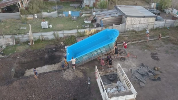 Recuperan una pileta de siete metros de largo robada en La Plata