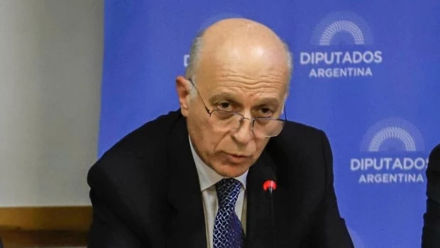 El procurador Casal dictaminó a favor de la Corte resuelva el planteo de La Rioja por el DNU