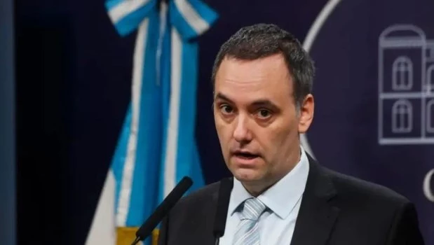 ​ Adorni aseguró que el Gobierno "jamás puso en discusión" coparticipar el impuesto PAIS