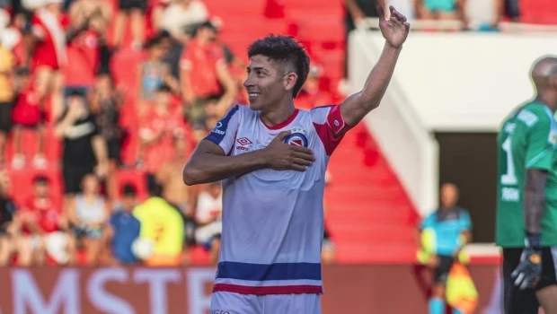 Argentinos Juniors le ganó Deportivo Riestra en el Diego Maradona