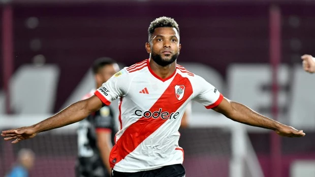 River le ganó a Barracas en Lanús con el aporte de Borja, los juveniles y Armani