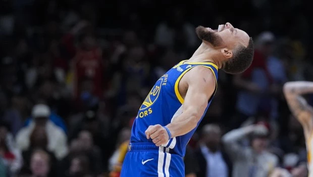 Curry anotó 60 puntos pero los Warriors perdieron ante los Hawks