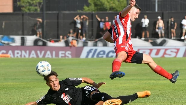 Barracas Central venció a Riestra por la mínima
