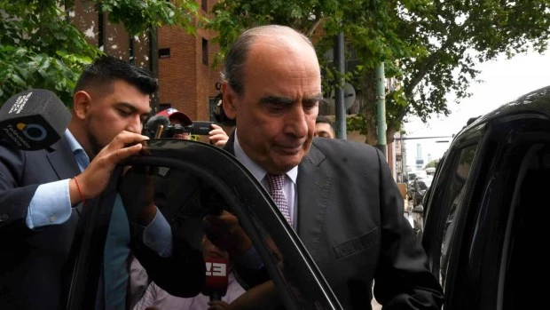 Francos anticipó que Milei planea vetar cualquier intento de coparticipar el Impuesto País