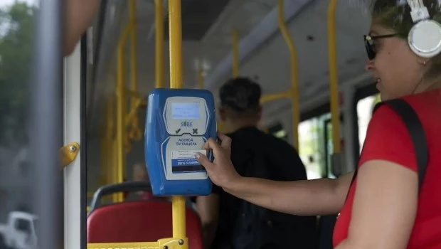 El Gobierno señaló que el aumento en transporte "es necesario" para que haya "equidad con el resto del país"