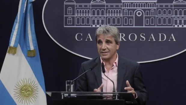 El gobierno piensa en junio como fecha límite para levantar el cepo