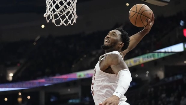 Cleveland aplastó a Sacramento y se afianza en la segunda posición en el Este 