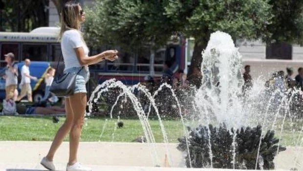 Sigue el alerta rojo por calor extremo en CABA y 14 provincias