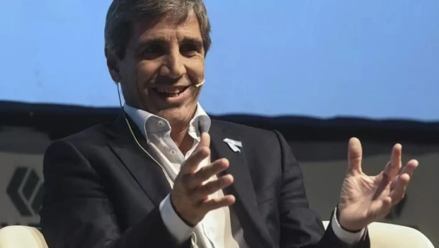 "En enero, sin ley, ya hemos ido a déficit cero", afirmó Caputo
