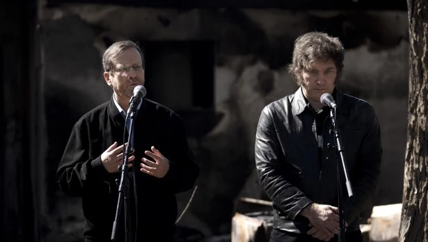 Javier Milei visitó el kibutz junto al presidente israelí, Isaac Herzog.
